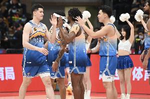 华体会下载-苏群：辽宁非常缺伊福这种新生力量 死里逃生证明冠军气质不能丢