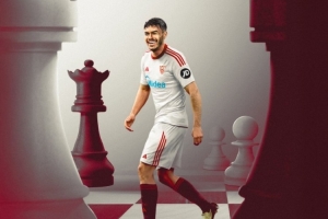 官方：塞维利亚免签27岁智利左后卫苏亚佐，双方签下三年合同